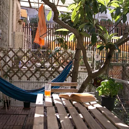 La Casa Del Nespolo, 2 Terrazzi E 2 Bagni In Centro Daire