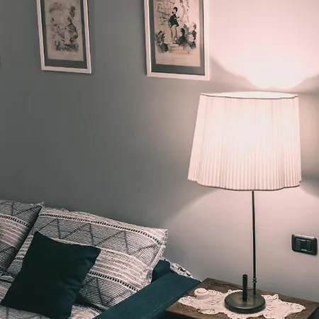 La Casa Del Nespolo, 2 Terrazzi E 2 Bagni In Centro
