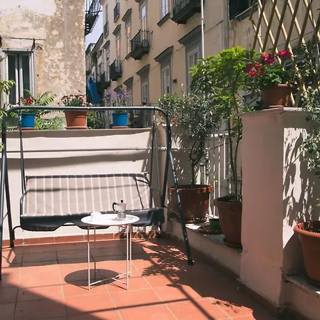 La Casa Del Nespolo, 2 Terrazzi E 2 Bagni In Centro Apartman *