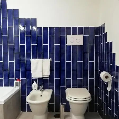 La Casa Del Nespolo, 2 Terrazzi E 2 Bagni In Centro Apartman