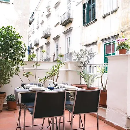 La Casa Del Nespolo, 2 Terrazzi E 2 Bagni In Centro Nápoly